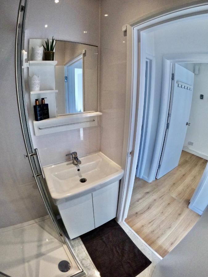 Lovely One Bedroom Flat Londres Exterior foto